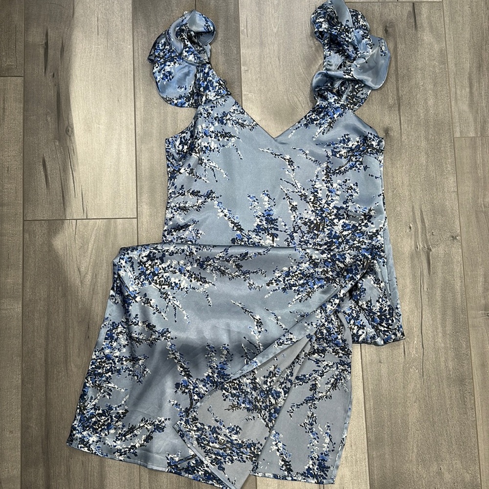 WAYF Floral V neck slip dress